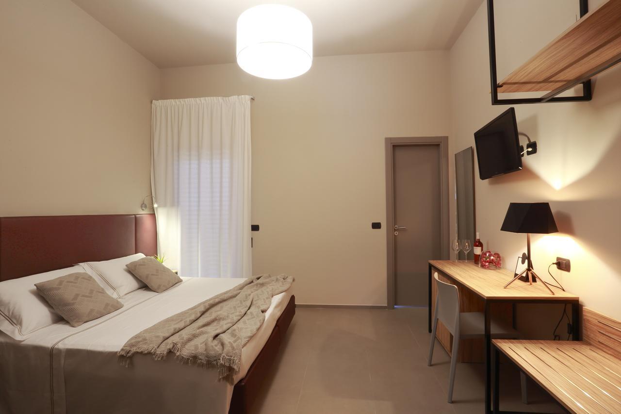Hotel Aloisi Lecce Esterno foto
